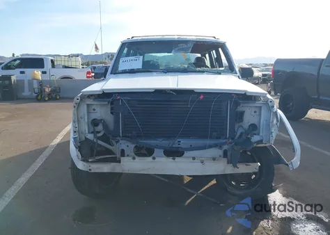 1989 Jeep Cherokee Pioneer z USA, uszkodzony, nr VIN 1J4FJ38L7KL485028